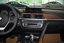 2013款宝马320i
