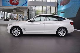 2013款宝马320i