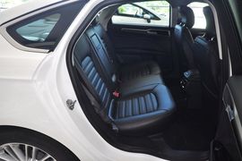 2013款福特新蒙迪欧GTDi240至尊型