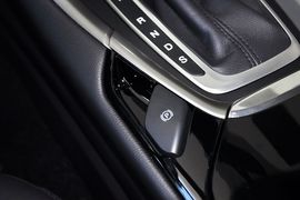 2013款福特新蒙迪欧GTDi240至尊型