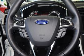 2013款福特新蒙迪欧GTDi240至尊型