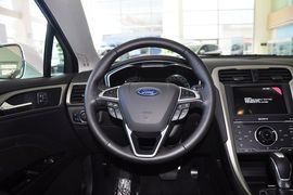 2013款福特新蒙迪欧GTDi240至尊型