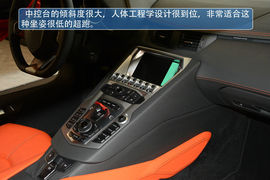   深圳-兰博基尼LP700-4实拍图解