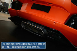   深圳-兰博基尼LP700-4实拍图解