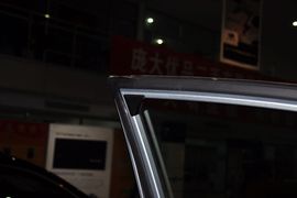 2013款斯巴鲁森林人2.5i尊贵版