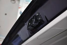 2013款比亚迪M6
