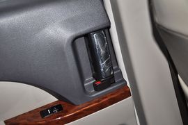 2013款比亚迪M6