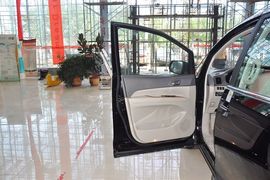 2013款比亚迪M6