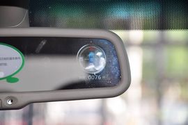 2013款比亚迪M6