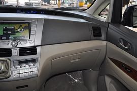 2013款比亚迪M6