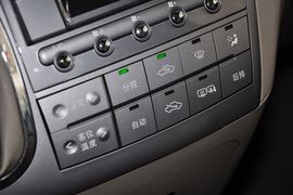 2013款比亚迪M6