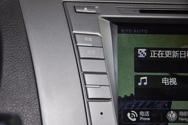 2013款比亚迪M6