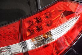 2013款比亚迪M6
