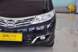 2013款比亚迪M6