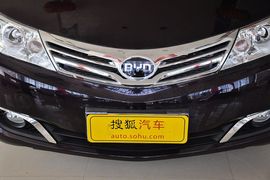 2013款比亚迪M6