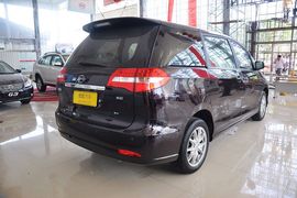 2013款比亚迪M6