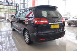 2013款比亚迪M6