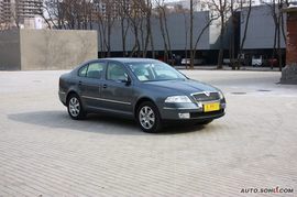2009款斯柯达明锐外观