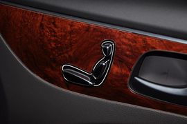 2014款现代雅科仕3.8GDI尊贵加长版