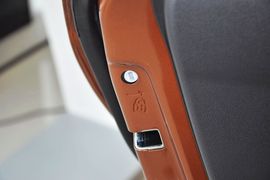 2013款福特嘉年华两厢1.5L自动品尚型