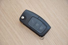2013款福特嘉年华两厢1.5L自动品尚型