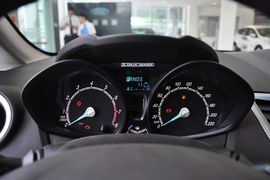 2013款福特嘉年华两厢1.5L自动品尚型
