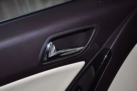 2013款比亚迪思锐1.5TID自动尊贵型