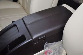 2013款比亚迪思锐1.5TID自动尊贵型