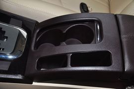 2013款比亚迪思锐1.5TID自动尊贵型