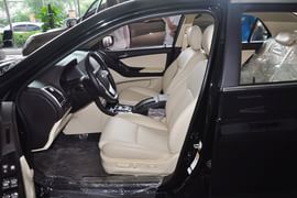 2013款比亚迪思锐1.5TID自动尊贵型