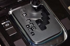 2013款比亚迪思锐1.5TID自动尊贵型