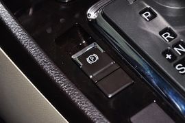 2013款比亚迪思锐1.5TID自动尊贵型