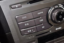 2013款比亚迪思锐1.5TID自动尊贵型