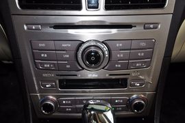 2013款比亚迪思锐1.5TID自动尊贵型