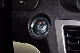 2013款比亚迪思锐1.5TID自动尊贵型