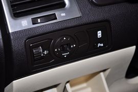 2013款比亚迪思锐1.5TID自动尊贵型