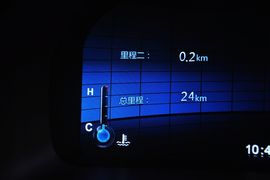 2013款比亚迪思锐1.5TID自动尊贵型