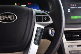 2013款比亚迪思锐1.5TID自动尊贵型