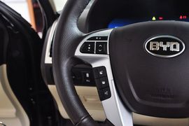 2013款比亚迪思锐1.5TID自动尊贵型