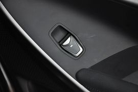 2013款现代全新胜达2.4GL自动前驱舒适型