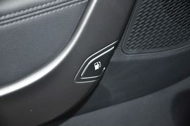 2013款现代全新胜达2.4GL自动前驱舒适型