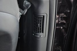 2013款现代全新胜达2.4GL自动前驱舒适型