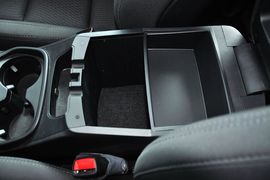 2013款现代全新胜达2.4GL自动前驱舒适型