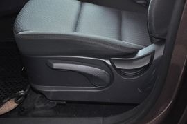 2013款现代全新胜达2.4GL自动前驱舒适型