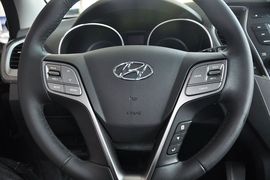 2013款现代全新胜达2.4GL自动前驱舒适型