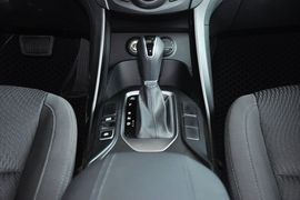 2013款现代全新胜达2.4GL自动前驱舒适型