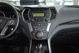 2013款现代全新胜达2.4GL自动前驱舒适型