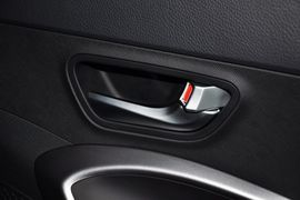 2013款现代全新胜达2.4GL自动四驱舒适型