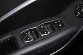 2013款现代全新胜达2.4GL自动四驱舒适型