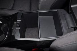 2013款现代全新胜达2.4GL自动四驱舒适型
